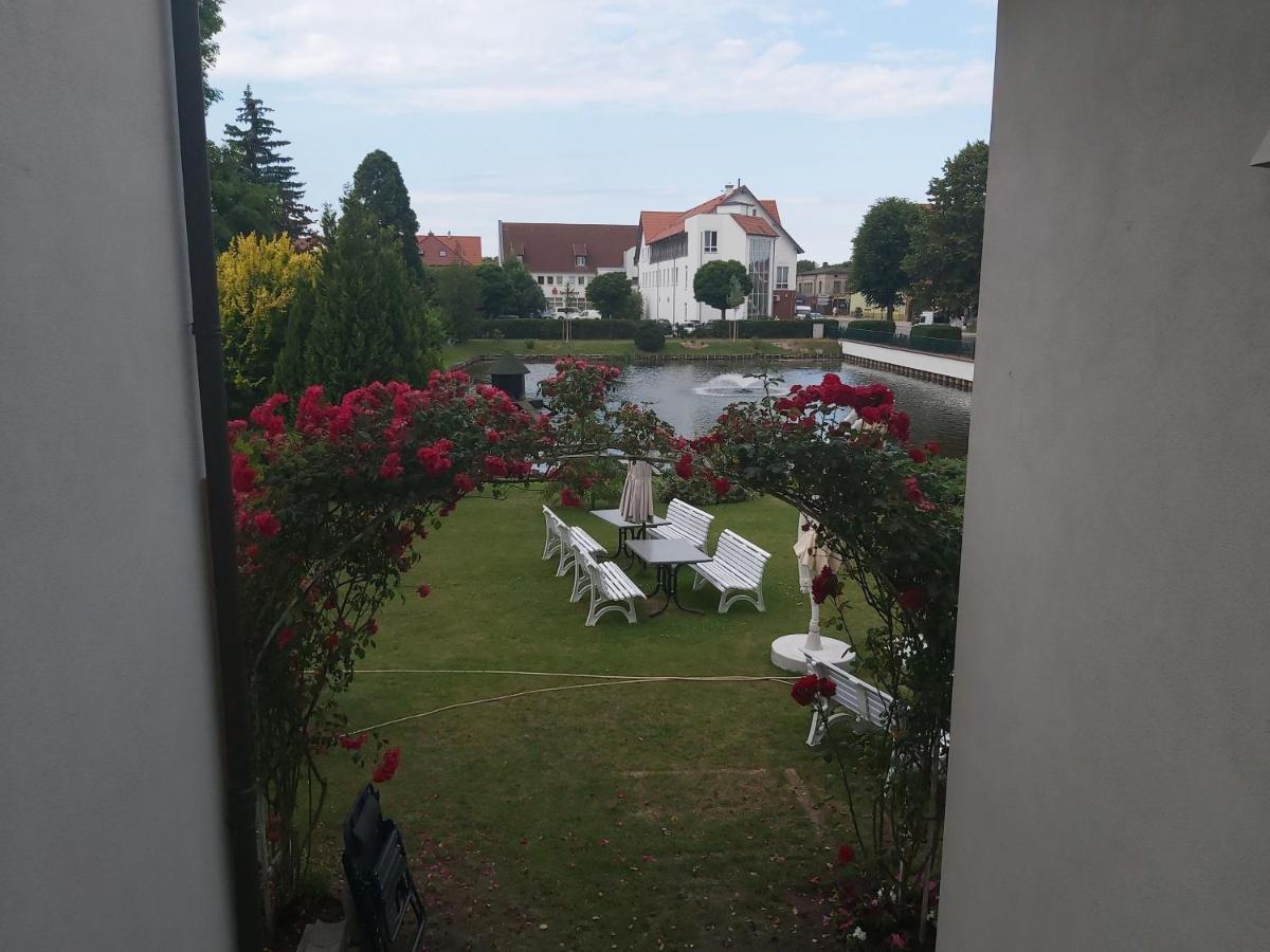 Schwanenhof 3*